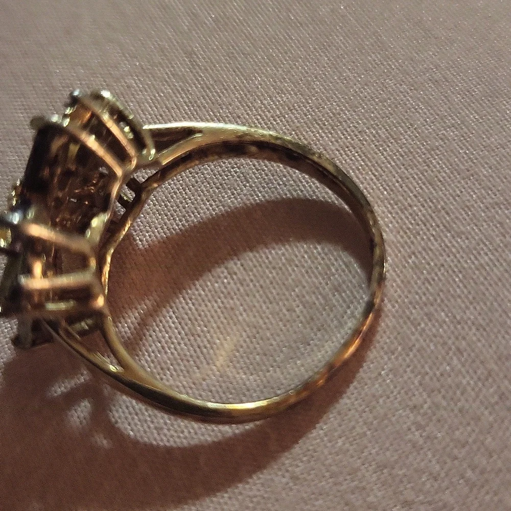 Necklace and Ring set - Picture 6 of 7